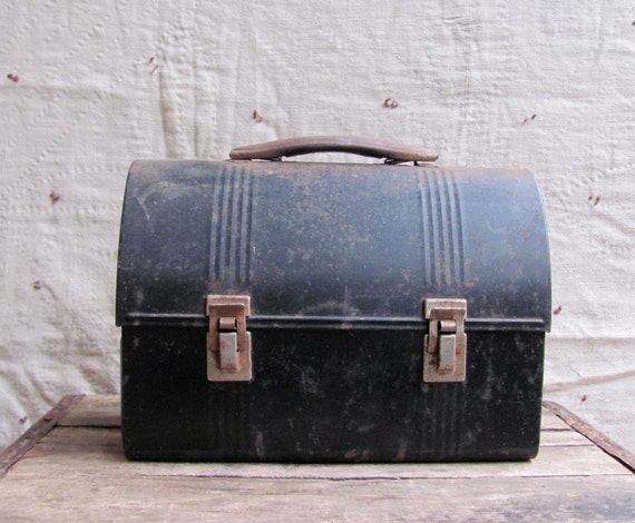 vintage 1940s domed lunch box // RUSTY BLACK TIN