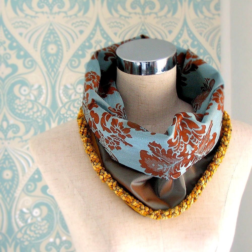 SALE Dramatic Cowl Collar with Coordinating Brooch VERSAILLES