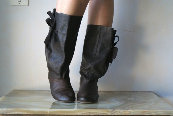 boots with tie