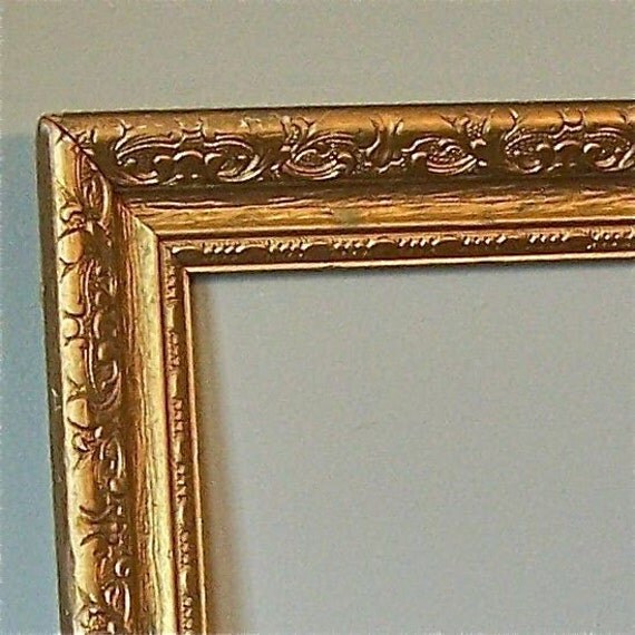 Large vintage gold frame wooden and detailed