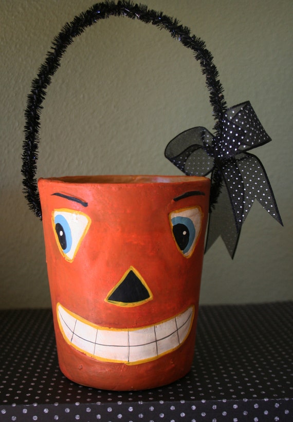 LAST One...6 vintage style halloween paper mache