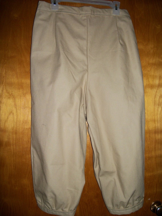 CLEARANCE mens Colonial style knee breeches or pants