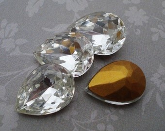 Vintage 18x13mm Clear Pear/Teardrop Gold Foiled Pointed Back Glass Jewels or Cabs (2 pieces)
