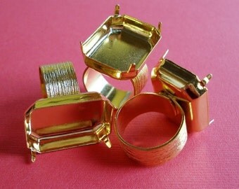 Gold Adjustable Ring with Brushed Gold Band and 25x18mm Octagon Setting (1 piece)