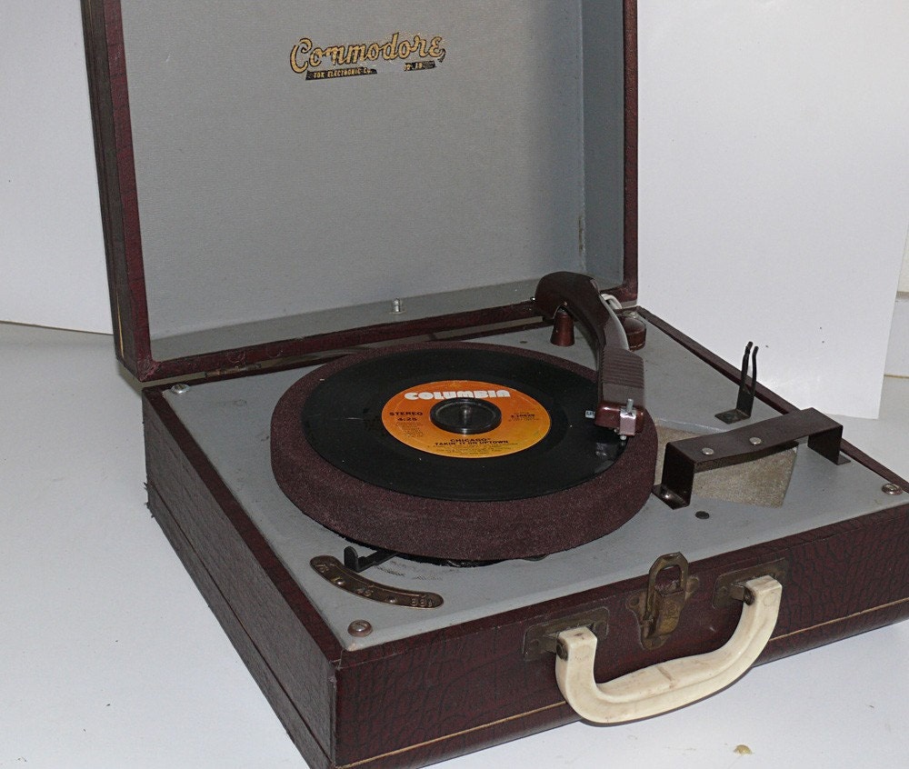 Suitcase style portable record player Faux Alligator