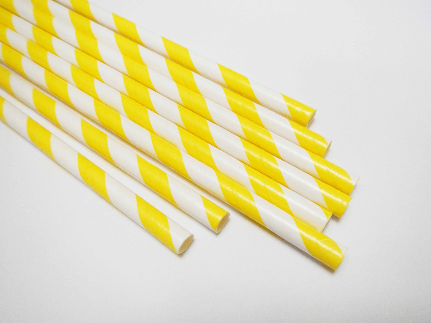 25 Yellow White Striped Paper Straws Parties weddings by catang