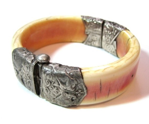Vintage ivory bracelet Clearance