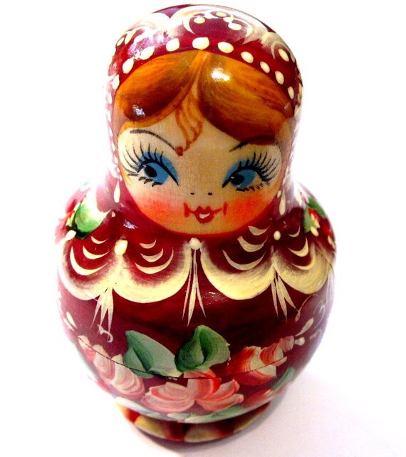 Vintage Nesting Dolls / Tole Painted Russian Wood Nesting