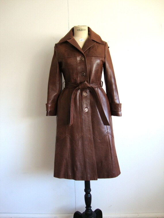 Vintage 1970 Chestnut LEATHER Trench Coat from Pudding