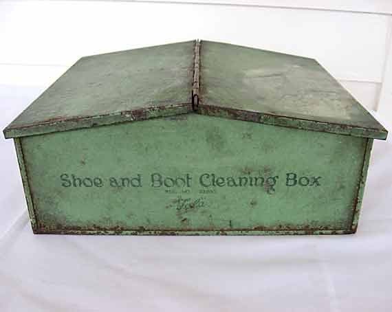 shoe cleaning tin