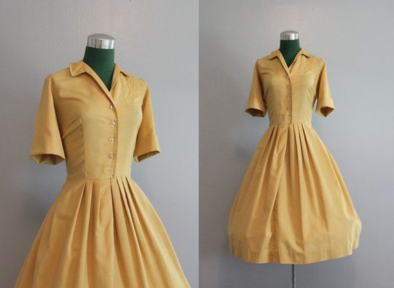 Vintage Dress / 1950s Dress / 50s Gold Bow Day Dress
