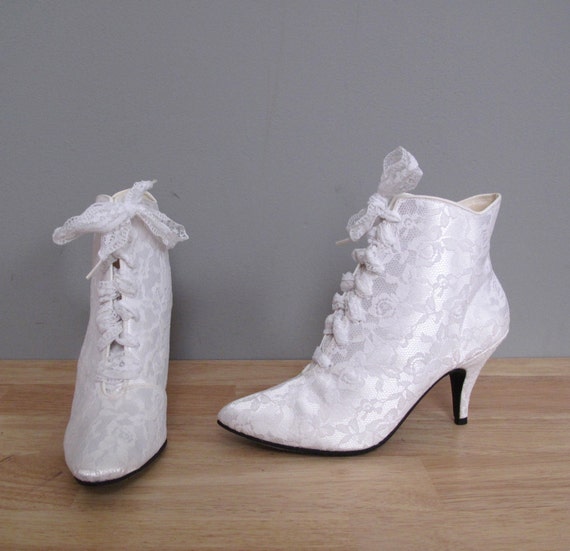 white laces for boots