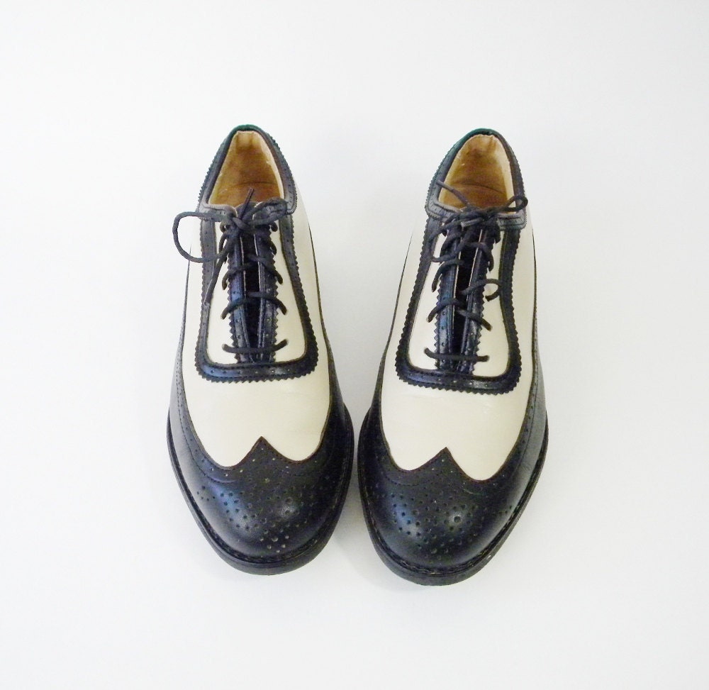 Vintage Two Tone Wingtip Oxfords Size 7M Women