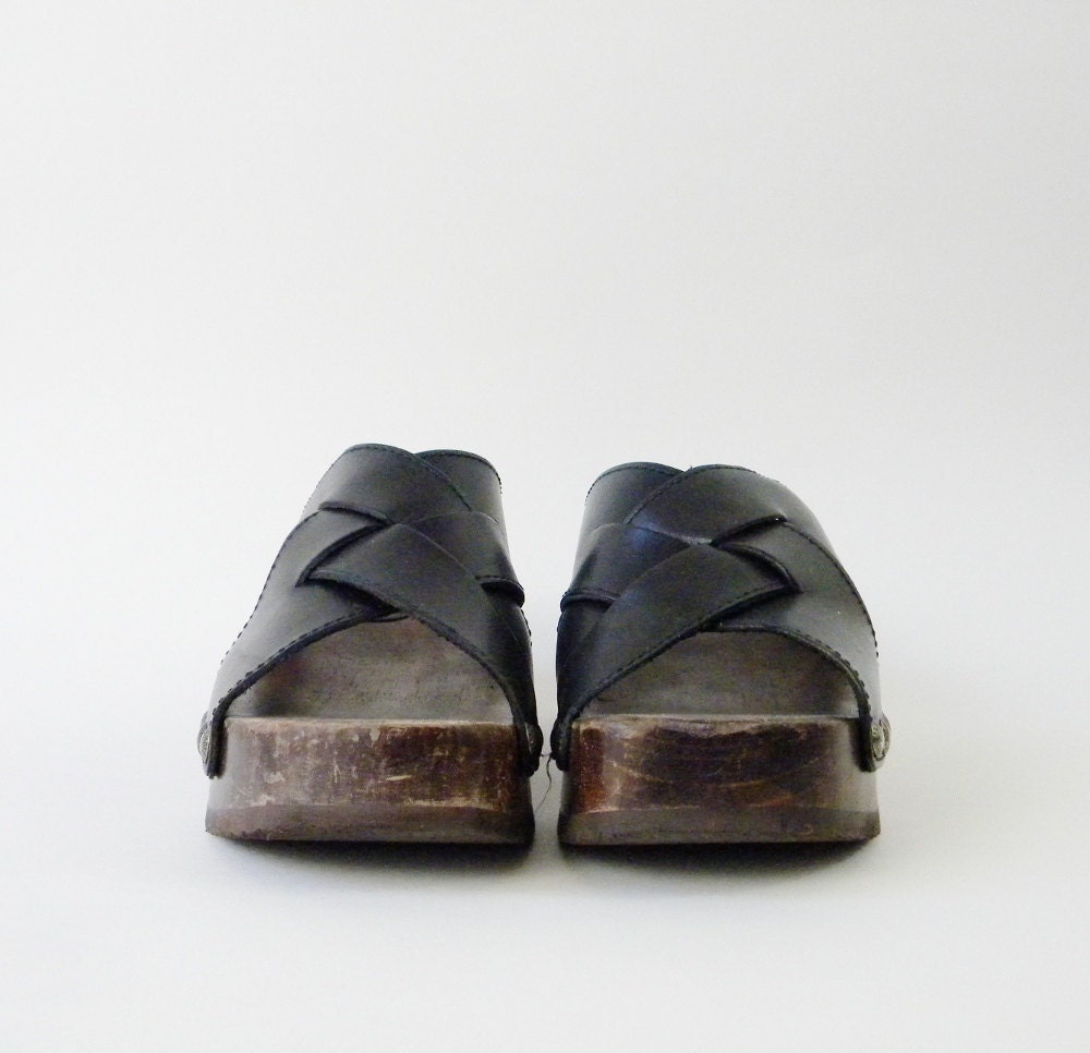 candies wooden shoes