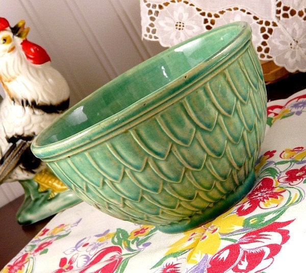 Vintage 1940s Green McCoy Pottery Mixing Bowl . Fish Scale