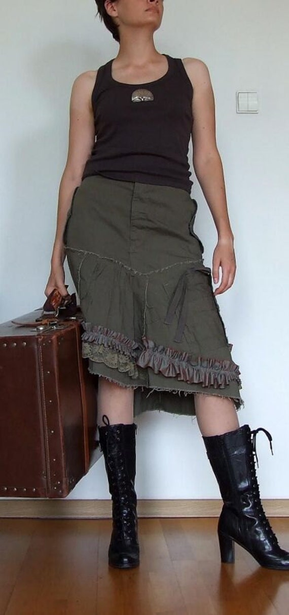 Streetwear khaki skirt with works ruffles lace and pockets