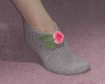 World's Easiest Crocheted Slippers Pattern