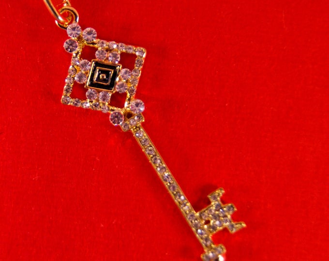 Rhinestone Skeleton Key with Diamond Shape Top Pendant Gold-tone