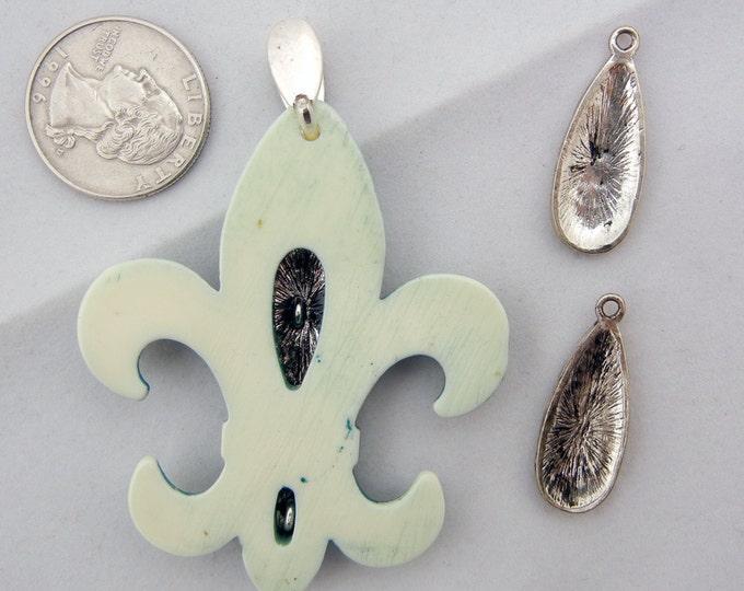 Set of Fleur de Lis Blue Acrylic and Antique Silver-tone Metal Rhinestones Pendant and Charms