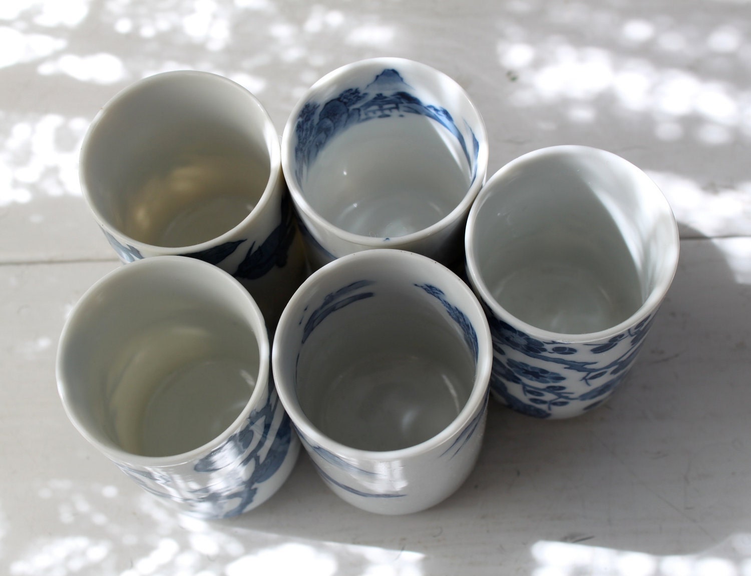 vintage Japanese tea cups. Set of 5. Blue and white / the