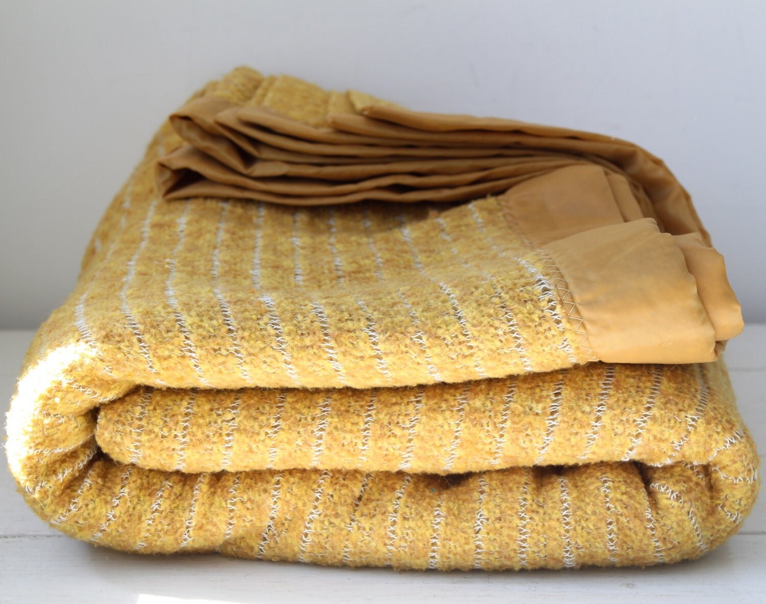 vintage 1960s gold blanket. twin size. Penney's Fashion