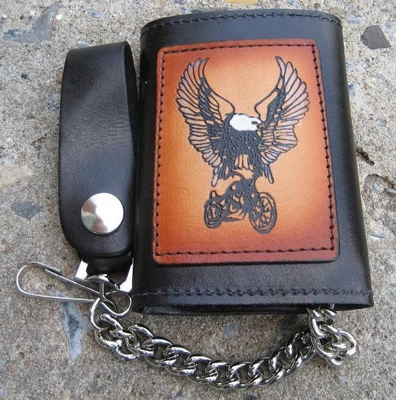 Tri-fold biker wallet with chain
