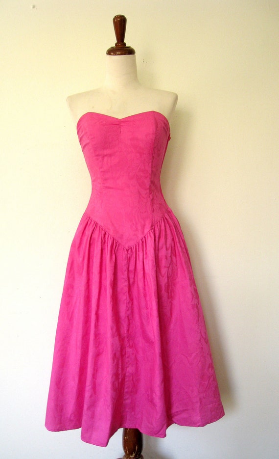 80s Strapless Dress // 1980s Sun Dress // TRUE PINK by LolaVintage