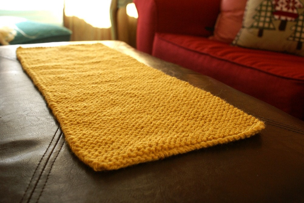 MUSTARD yellow table runner knitted