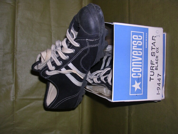 converse astro turf shoes