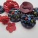 Vintage Buttons - Cottage chic flower mix of navy and reds, old and sweet -9 total (1601)