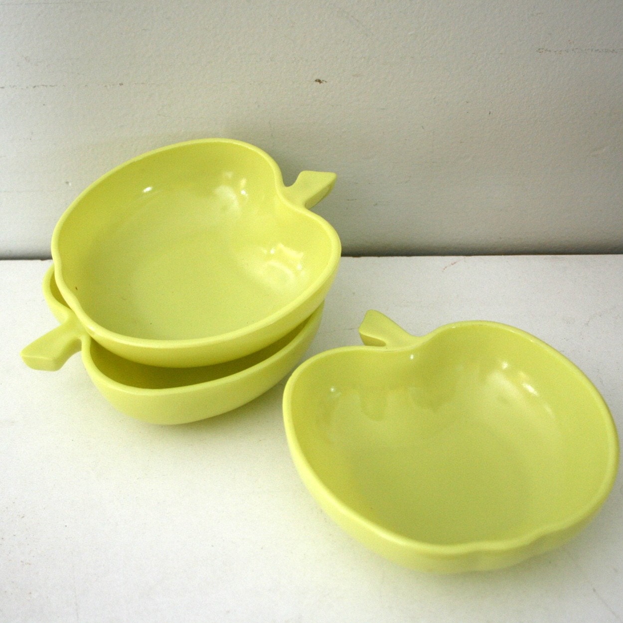 Set of Three vintage Yellow Green Apple Dishes