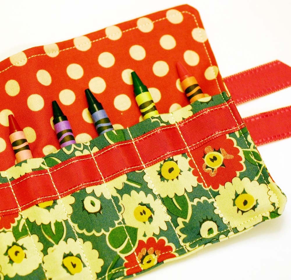 Mini CrayonsToGo Crayon Roll Cornflower Blue/Red