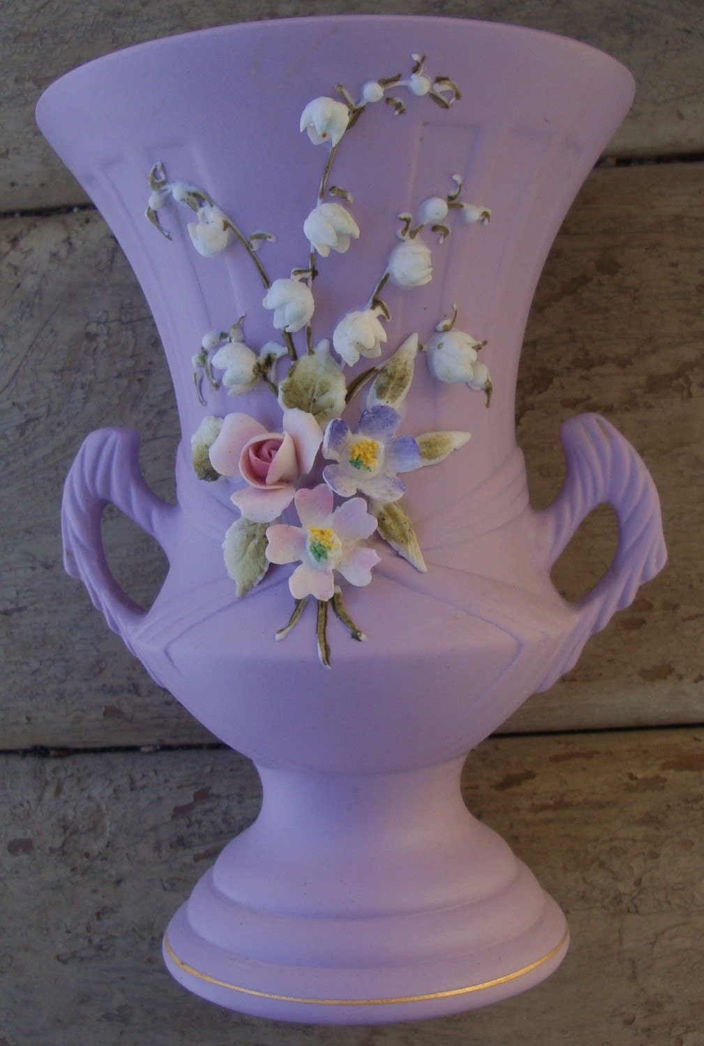 vintage lavender lilac lily of the valley LEFTON vase 3D