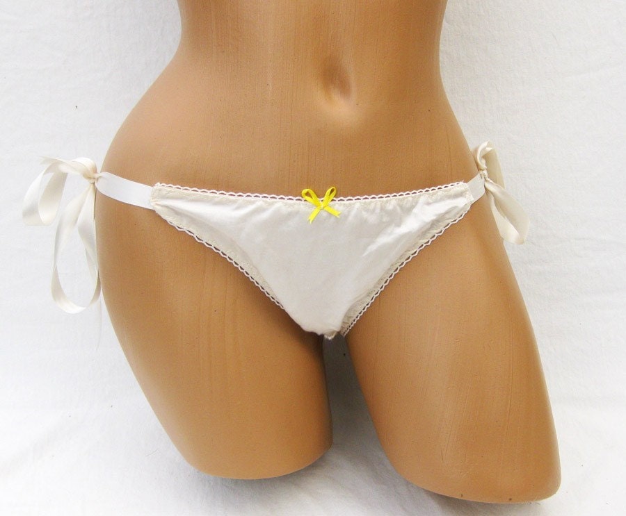 plus ivory lace strappy side knicker edge