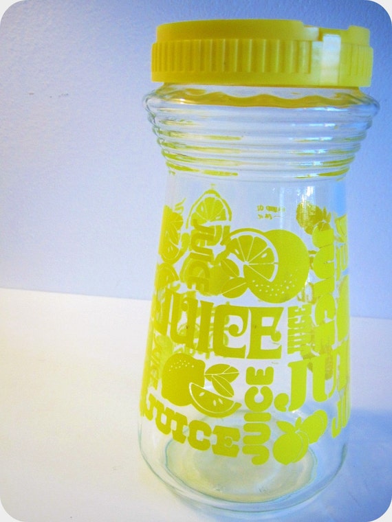 vintage 70s LEMON print glass juice jar with lid