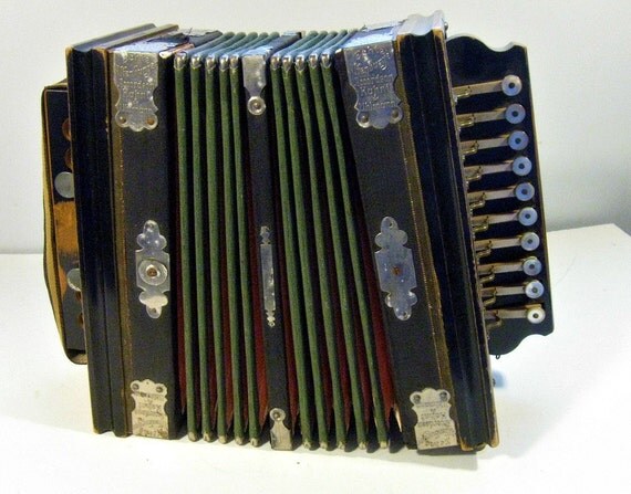 vintage accordion antique squeezebox Echte Altenburger