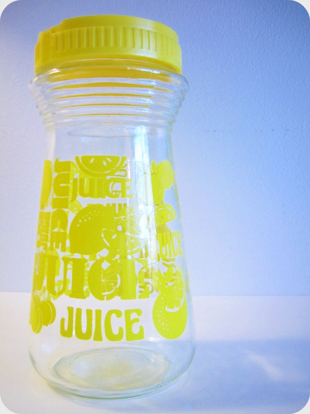 vintage 70s LEMON print glass juice jar with lid