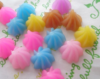 sale Small whipped cream cabochons 6pcs