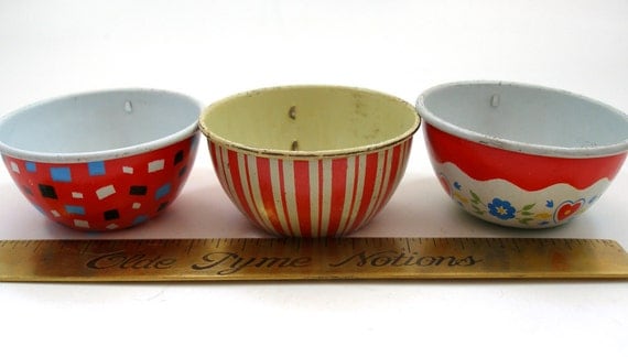 wooden toy cups and saucers