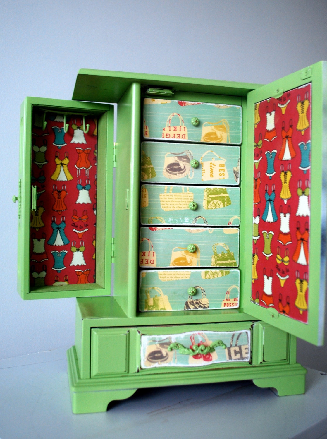 Upcycled Vintage Jewelry Box