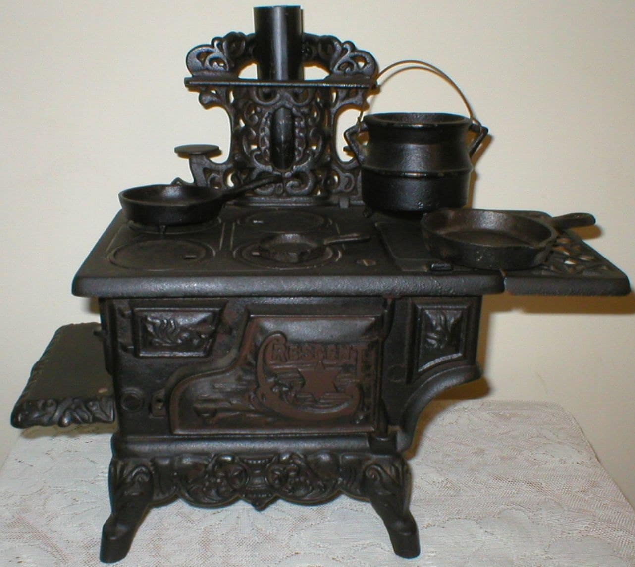 Crescent Cast Iron Toy Stove Salesmen Sample Vintage 1930s