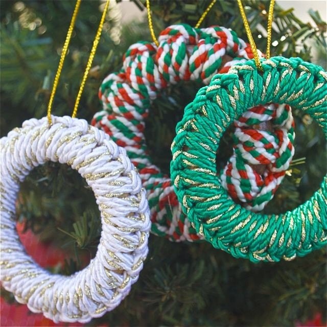 CHRISTMAS ORNAMENTS red green white colored wreaths ribbon knotted Christmas ornaments