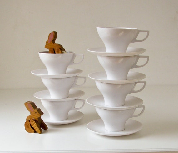 Vintage Cups  vintage for white saucers 7 Saucers cups cups   and Plastic of Set  white 1950s hire and