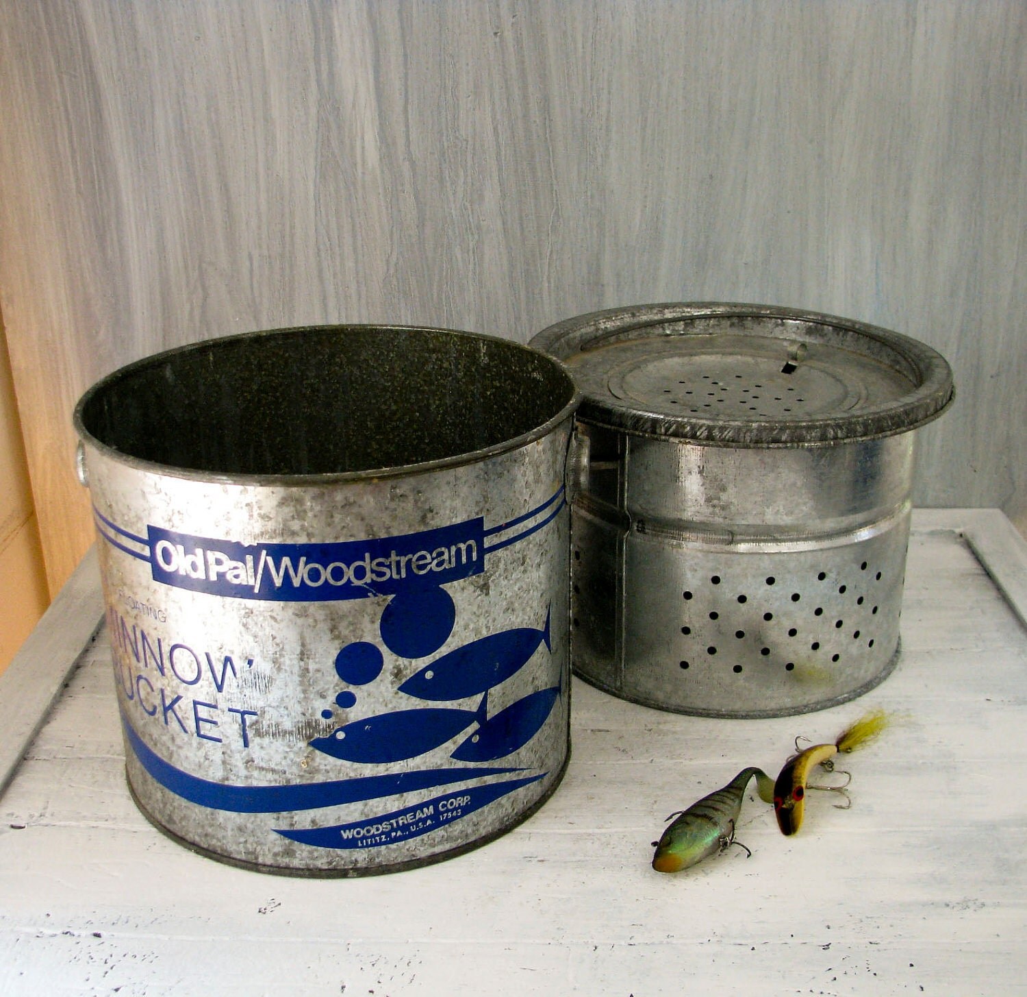 Vintage Metal Minnow Bucket New Great Blue Fish Graphics