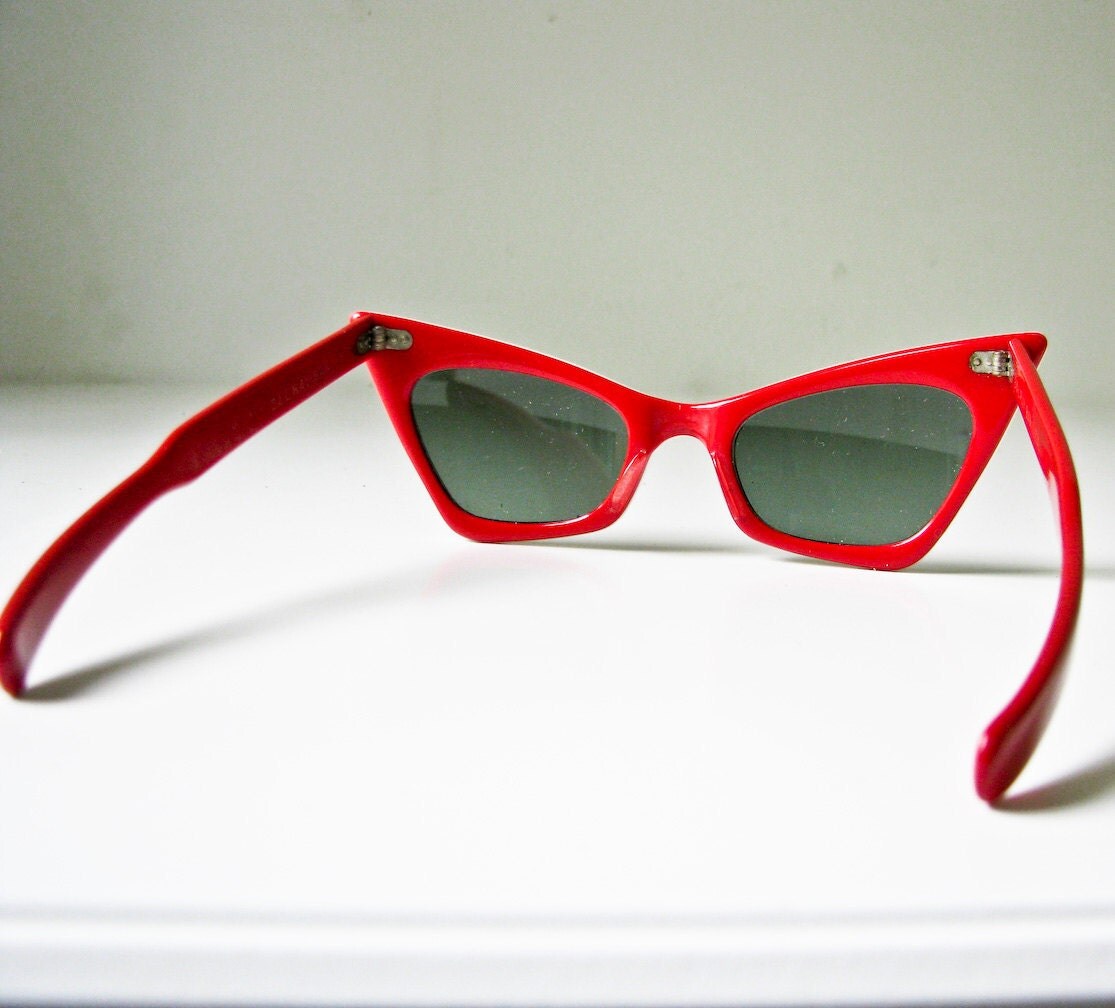 1950 S Red Cat Eye Sunglasses Mid Century Modern Ray