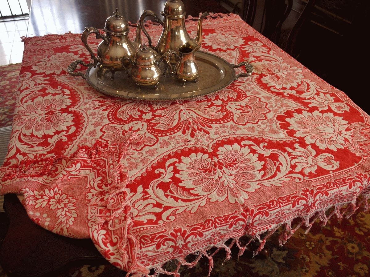 HOLD HOLD ViNTaGe TaBLeCloTh ViCToRiAn TuRKeY rEd 1890