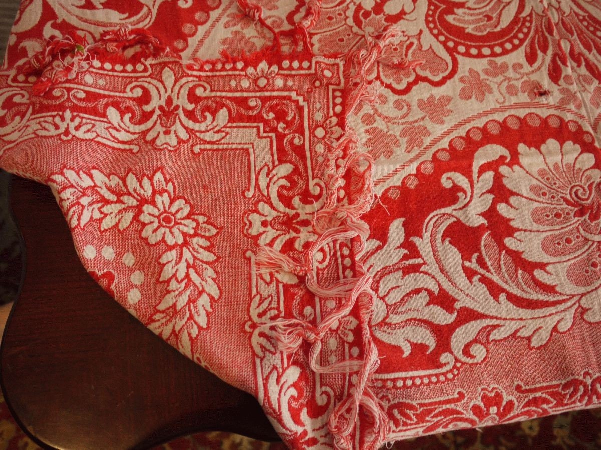 HOLD HOLD ViNTaGe TaBLeCloTh ViCToRiAn TuRKeY rEd 1890