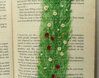 Meadow bookmark: textile art, free machine embroidered