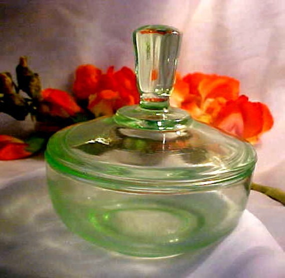Vintage Green Depression Glass Trinket Powder Jewelry Box Dish