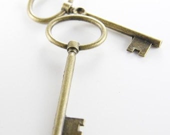 2pcs Antique Brass Tone Base Metal Pendants-Key 92x35mm (9197Y-D-95B)